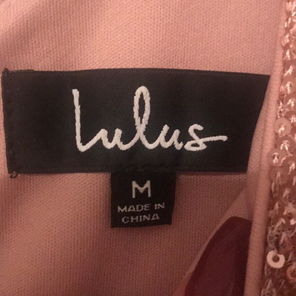 ❌Sold ❌ Lulu’s Rose Gold Clementina Sequin Dress - Picture 5 of 9